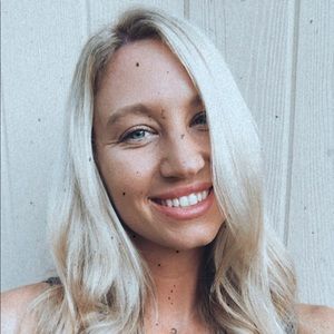 Meet your Posher, Ashley